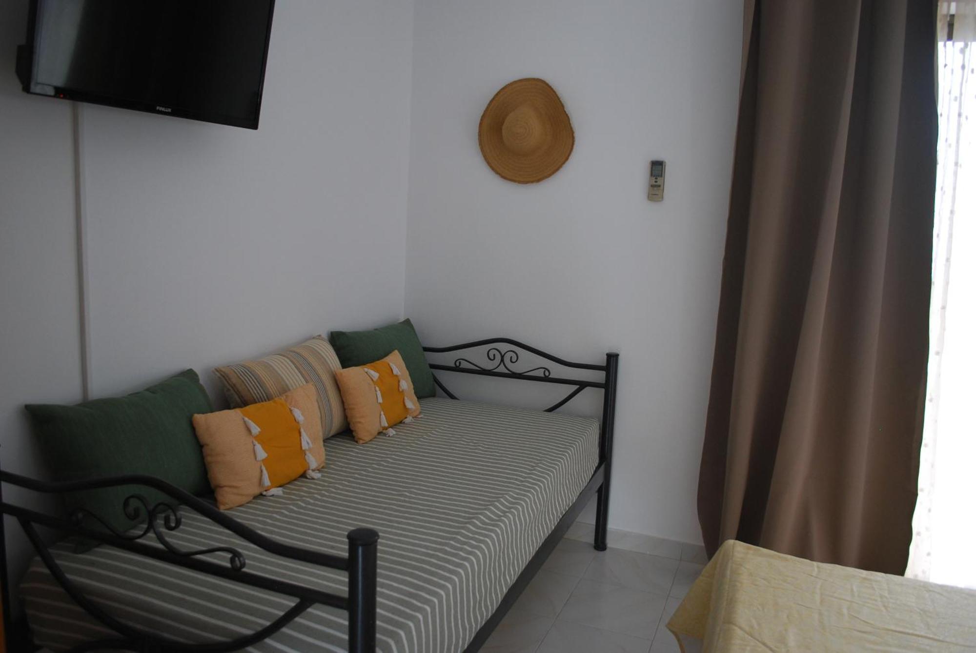 Sunset Rooms Agia Marina  Zewnętrze zdjęcie